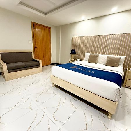 Atlas Hotel Islamabad Extérieur photo